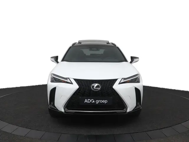 Lexus UX 300h 35th Edition 2026 Hybride Benzine 16