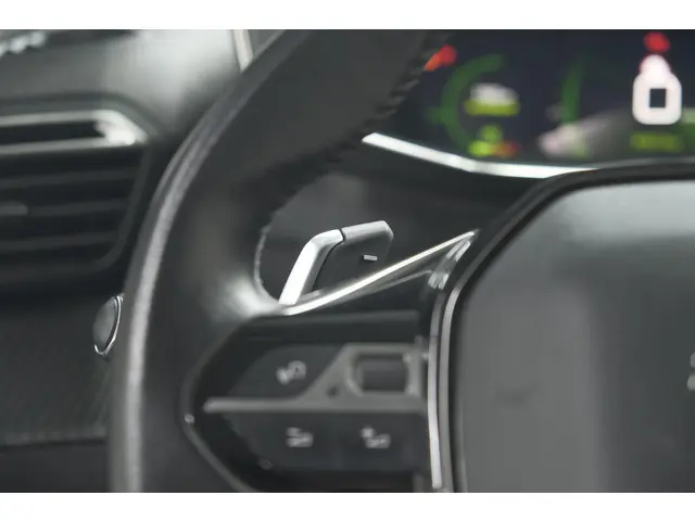 Peugeot 208 PureTech 100 EAT8 Allure 2020 Benzine 34