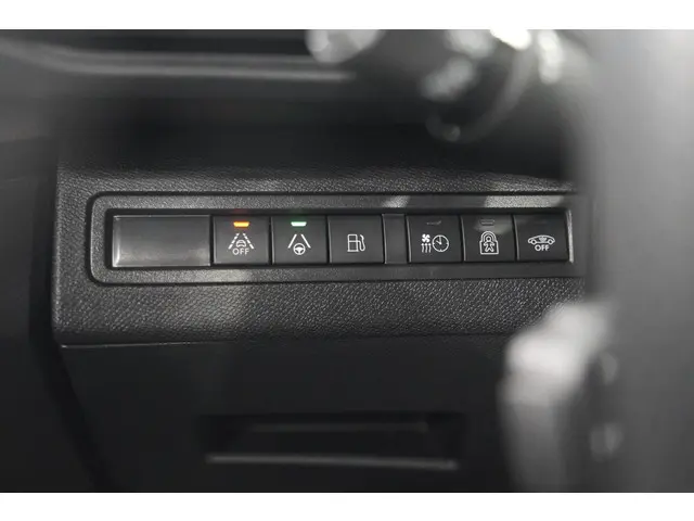 Peugeot 3008 HYbrid4 300 GT 2023 Hybride Benzine 40