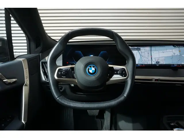 BMW iX xDrive50 2023 Elektrisch 7