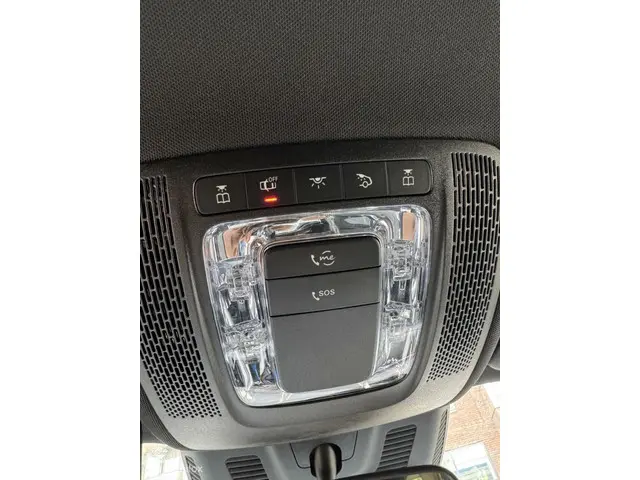 Mercedes-Benz GLA 200 AMG Line 2023 Benzine 12