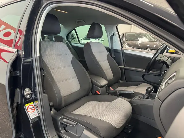 Volkswagen Jetta 1.4 TSI Hybrid 2013 Hybride Benzine 14