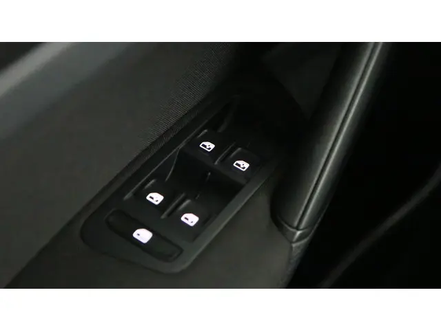 Volkswagen Golf 1.0 TSI 115pk Edition 2017 Benzine 13