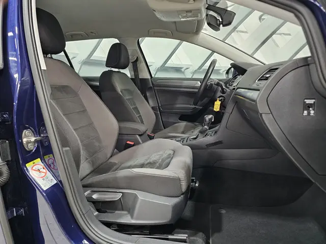 Volkswagen Golf 1.4 TSI Highline R Line 2017 Benzine 12