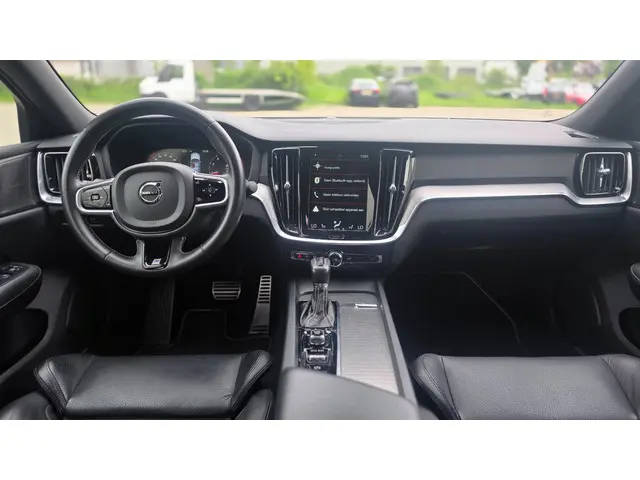 Volvo S60 2.0 T4 R-Design 2020 Benzine 9