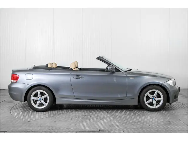 BMW 1 Serie Cabrio 120i High Executive 2012 Benzine 10