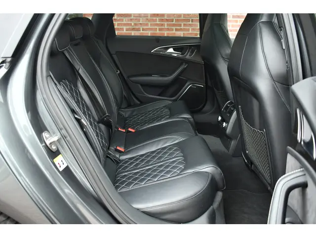 Audi S6 Avant 4.0 TFSI 450pk quattro 2016 Benzine 24