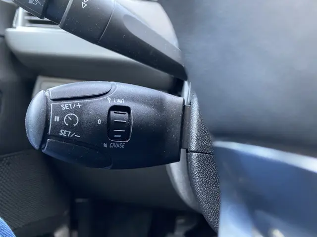 Peugeot 208 1.2 PureTech Blue Lease Active 2018 Benzine 12