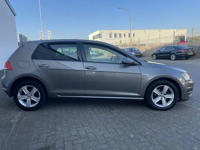 Volkswagen Golf 1.2 TSI CUP 63953 km 2014 Benzine 8