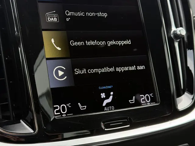 Volvo S60 2.0 B3 Aut. 163pk MHEV R-Design 2021 Benzine 25