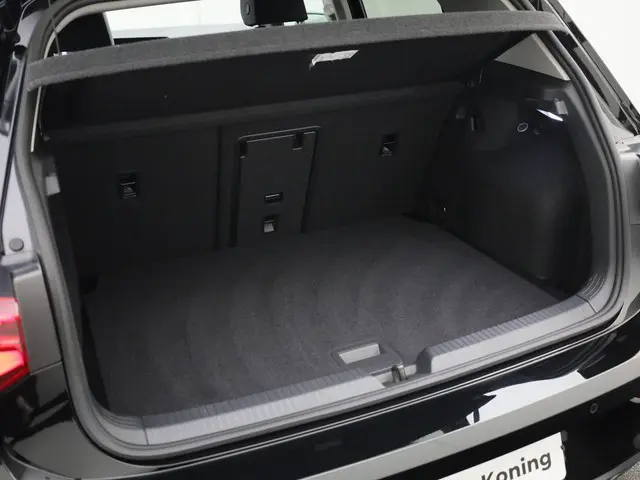 Volkswagen Golf 1.0TSI/110PK Life 2024 Benzine 19