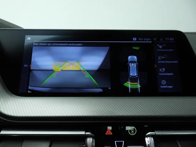 BMW 1 Serie 5-deurs 118i 2021 Benzine 36