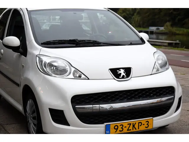 Peugeot 107 1.0-12V XR Carplay Navigatie 2012 Benzine 28