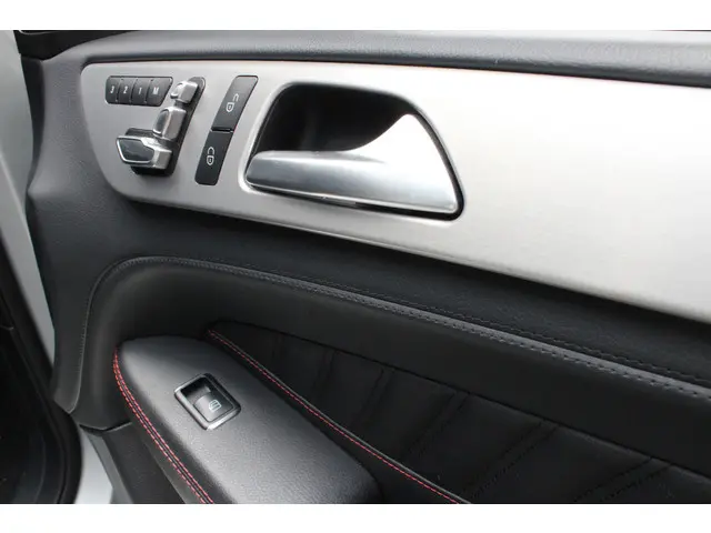 Mercedes-Benz GLE Coupé 450 AMG 4MATIC 2016 Benzine 40