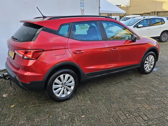 SEAT Arona 3
