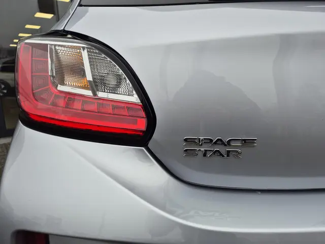 Mitsubishi Space Star 1.2 Intense 2022 Benzine 29