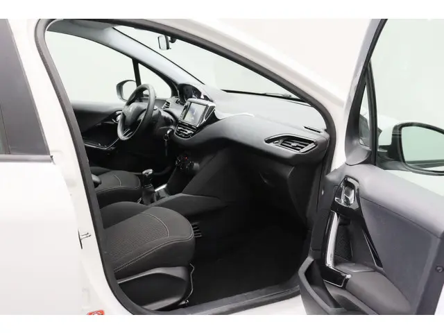 Peugeot 208 1.2 PureTech Blue Lion 2017 Benzine 15