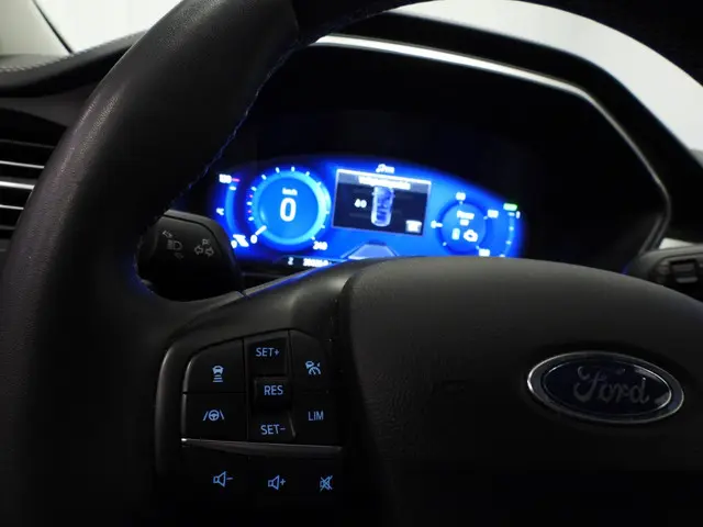 Ford Kuga 2.5 PHEV Plug-In Vignale 2021 Hybride Benzine 18