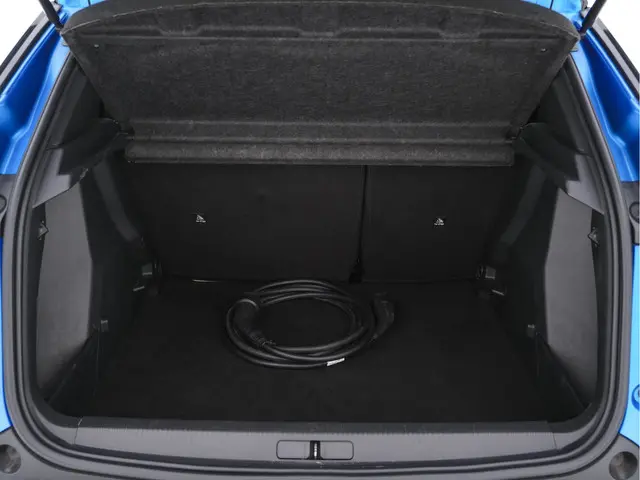 Peugeot e-2008 EV GT 50 kWh {SOH-91%} 2020 Elektrisch 10