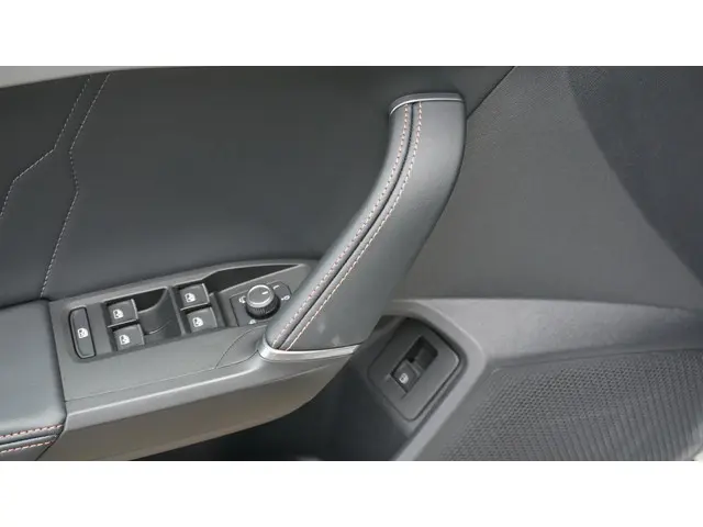 CUPRA Formentor 1.4 e-Hybrid 204pk 2021 Hybride Benzine 49