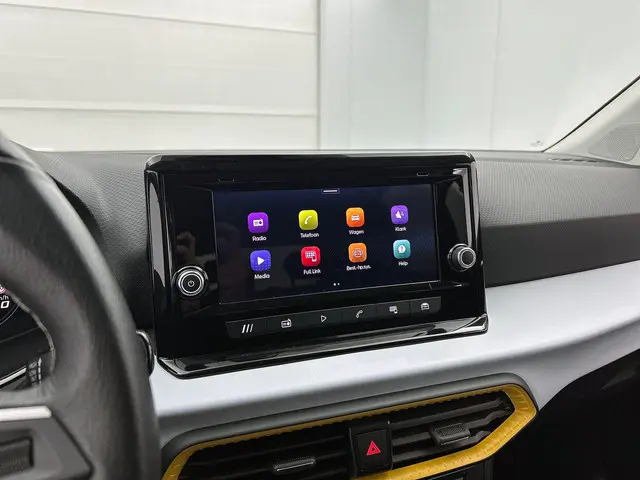 SEAT Arona 1.0 EcoTSI Style Connect 2024 Benzine 29