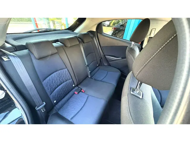 Mazda 2 1.5 Skyactiv-G S 2015 Benzine 4