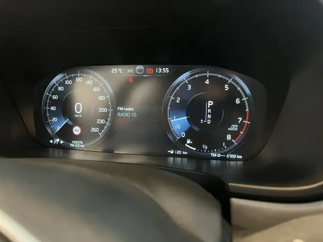 Volvo S90 T5 Momentum Intro Line 2017 Benzine 23