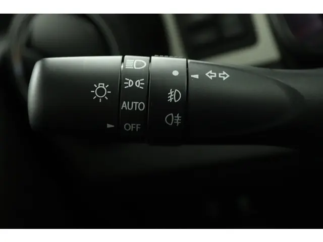 Suzuki Ignis 1.2 Smart Hybrid Style 2023 Benzine 32