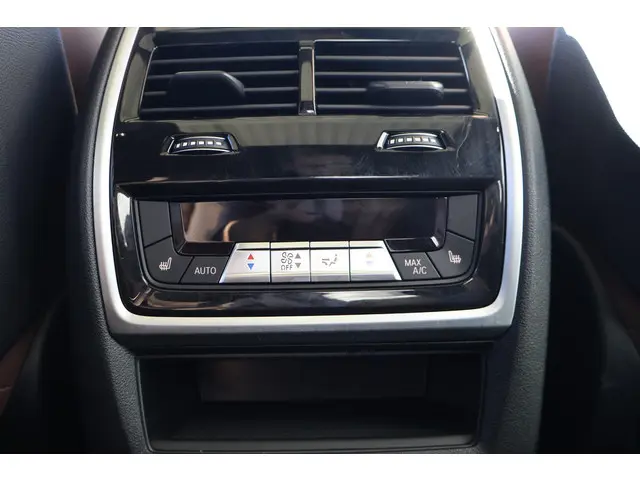 BMW X7 xDrive40i 2025 Benzine 11