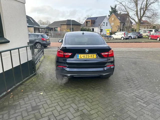 BMW X4 XDrive20i High Executive 2016 Benzine 9