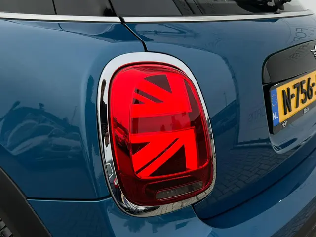 MINI Cooper Mini 1.5 Business Edition 2021 Benzine 19