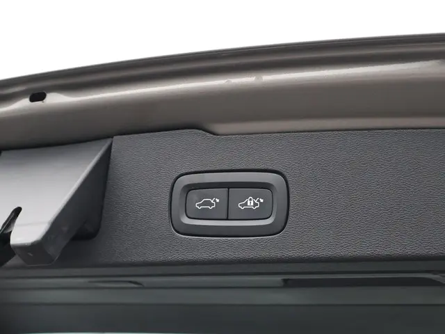 Volvo V60 Cross Country 2.0 B5 AWD Pro 2020 Benzine 16