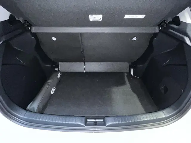 Toyota Yaris 1.5 Hybrid Active 2023 Hybride Benzine 8