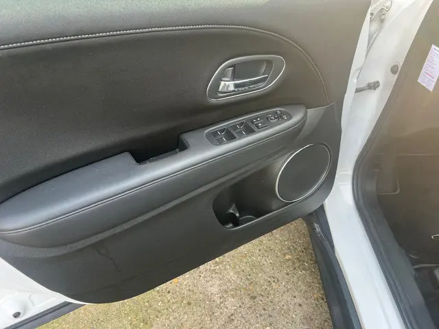 Honda HR-V 1.5 i-VTEC Executive 2015 Benzine 13