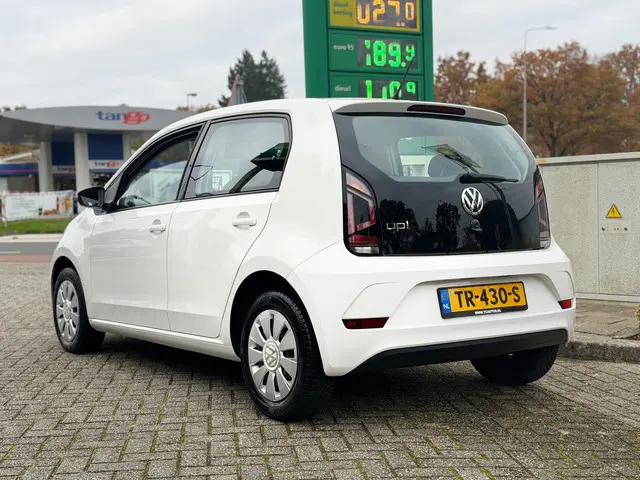 Volkswagen up! 1.0 BMT move up! 2e eigenaar !! 2018 Benzine 5