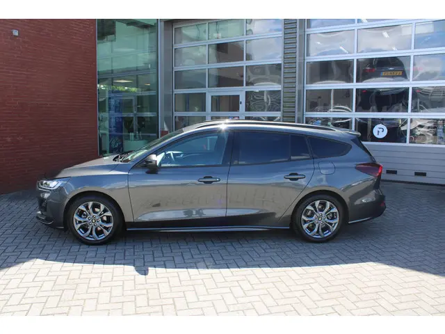 Ford Focus Wagon 1.5 EcoBlue ST Line X 2024 Diesel 5