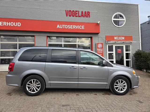 Dodge Grand Caravan 3.6 V6 2013 Benzine 8