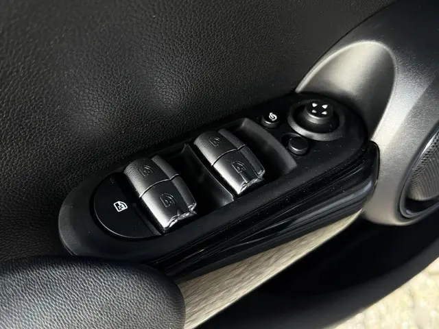 MINI Cooper Mini 1.5 Classic 2023 Benzine 26