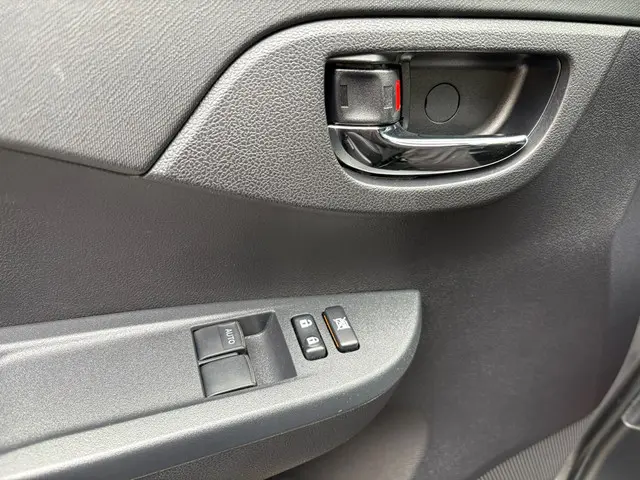 Toyota Verso-S 1.3 VVT-i Dynamic 2014 Benzine 12