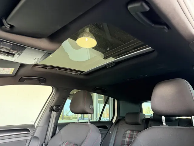 Volkswagen Golf 2.0 TSI GTI 2016 Benzine 24