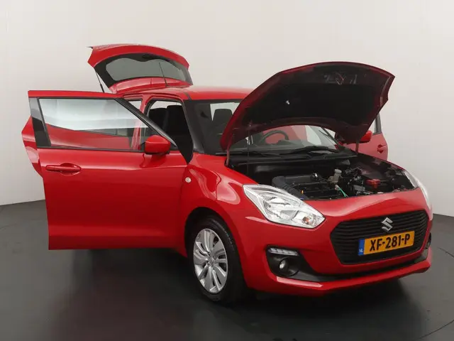 Suzuki Swift 1.2 Select 2018 Benzine 23