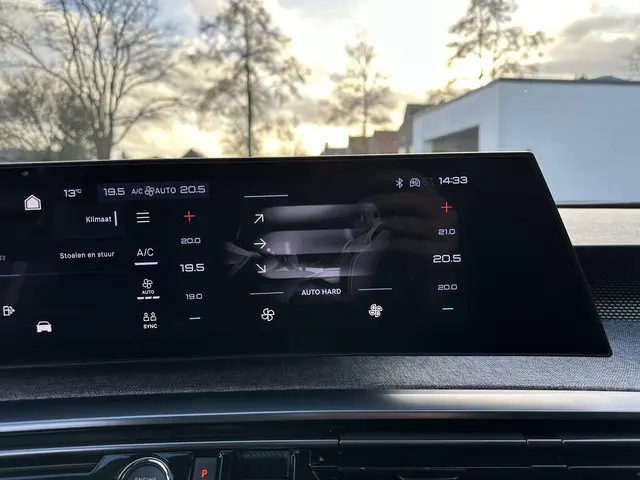 Peugeot 3008 1.2 Hybrid 145 PK GT 2025 Hybride Benzine 20