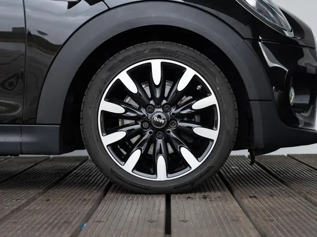 MINI 3-Deurs Cooper 2021 Benzine 6