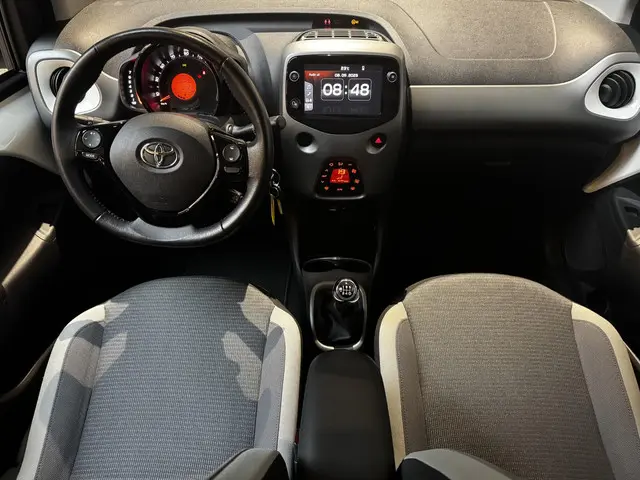 Toyota Aygo 1.0 VVT-i x-joy 2020 Benzine 19