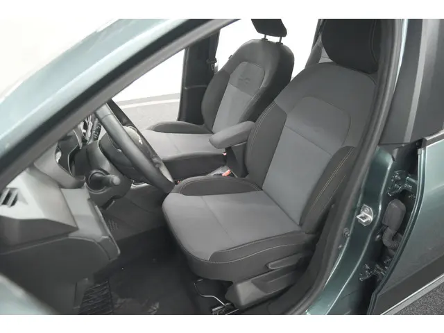 Dacia Jogger TCe 110 Extreme 2025 Benzine 31