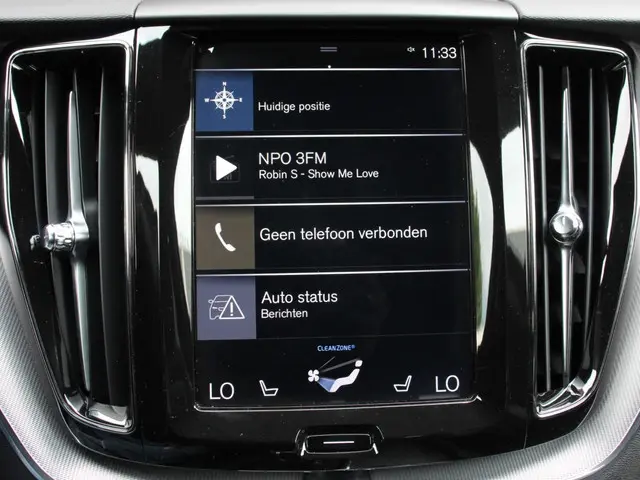 Volvo XC60 2.0 T5 R-Design Automaat 2019 Benzine 35