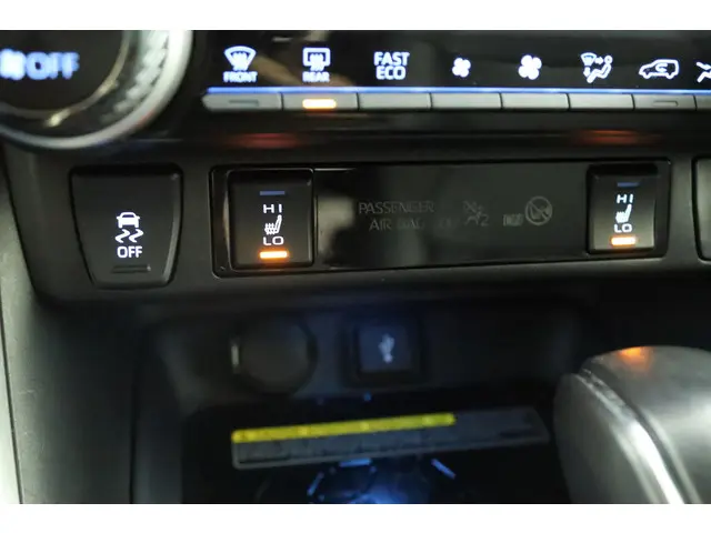 Toyota RAV4 2.5 Hybrid Executive 2021 Hybride Benzine 64