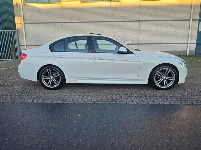 BMW 3 Serie 320i#Nap#M-Sport#Automaat#Opendak 2017 Benzine 6