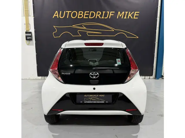 Toyota Aygo 1.0 VVT-i x-play 2017 Benzine 3