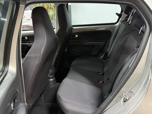 Volkswagen up! 1.0 move up! BlueMotion 2015 Benzine 6